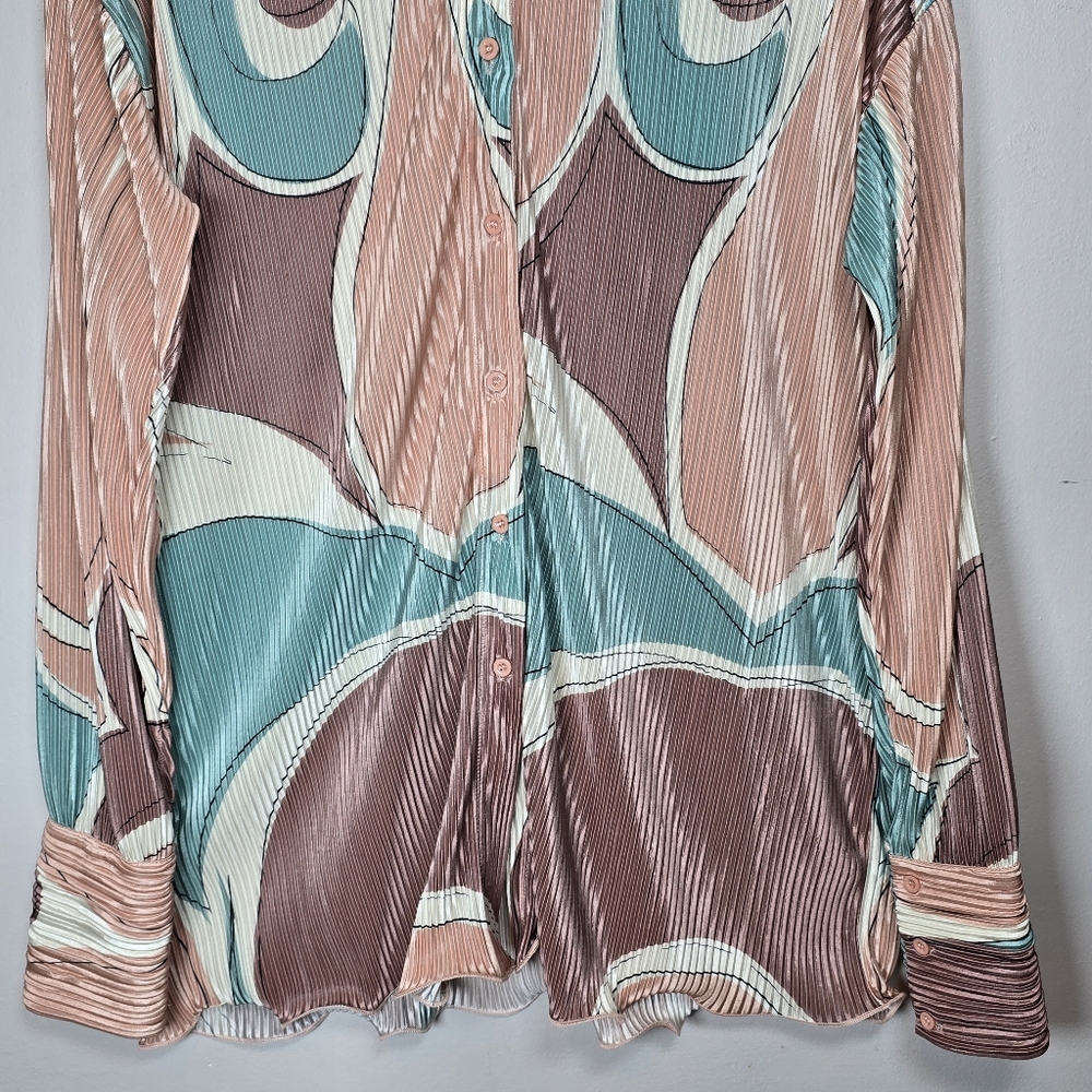 PrettyLittleThing Stone Abstract Print Plisse Frill Hem Shirt Dress Oversized 10 - Picture 7 of 16